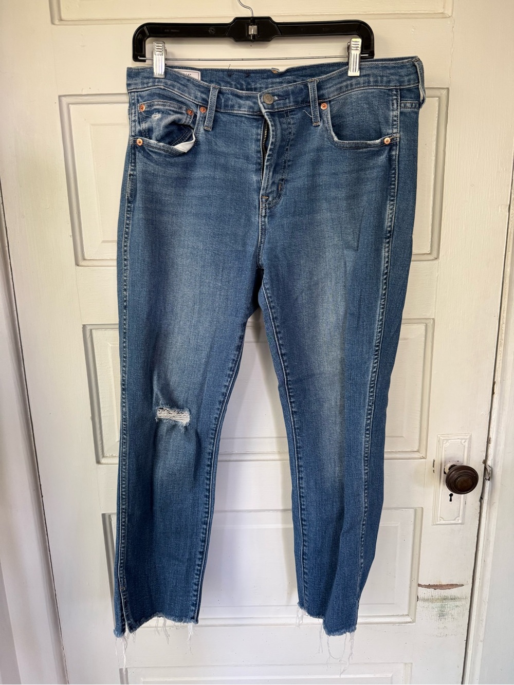 Gap- Vintage Slim Mid Rise Size 32 or 14R